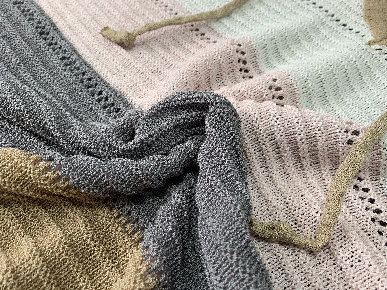 Fashion Women Striped Lightweight High-elastic Long Sleeves Hoodie Outerwear Pullover Knited Sweater